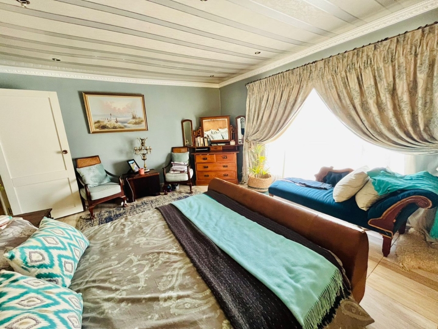 4 Bedroom Property for Sale in Bloemside 3 Free State